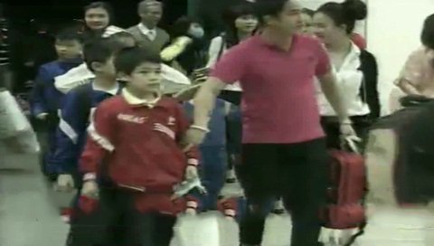 Những đứa trẻ bị bóc lột dã man ở Sài Gòn